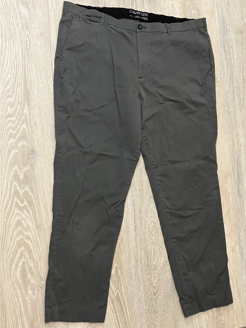 Calvin Klein Men's 42x30 Gray Slim Fit Infinite Flex Chino Pants